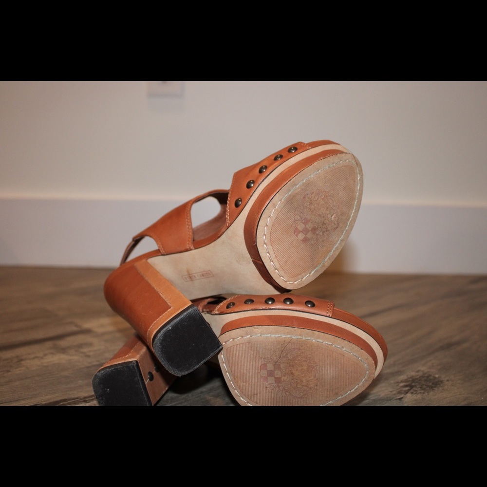 Vince Camuto leather heels - Picture 3 of 3